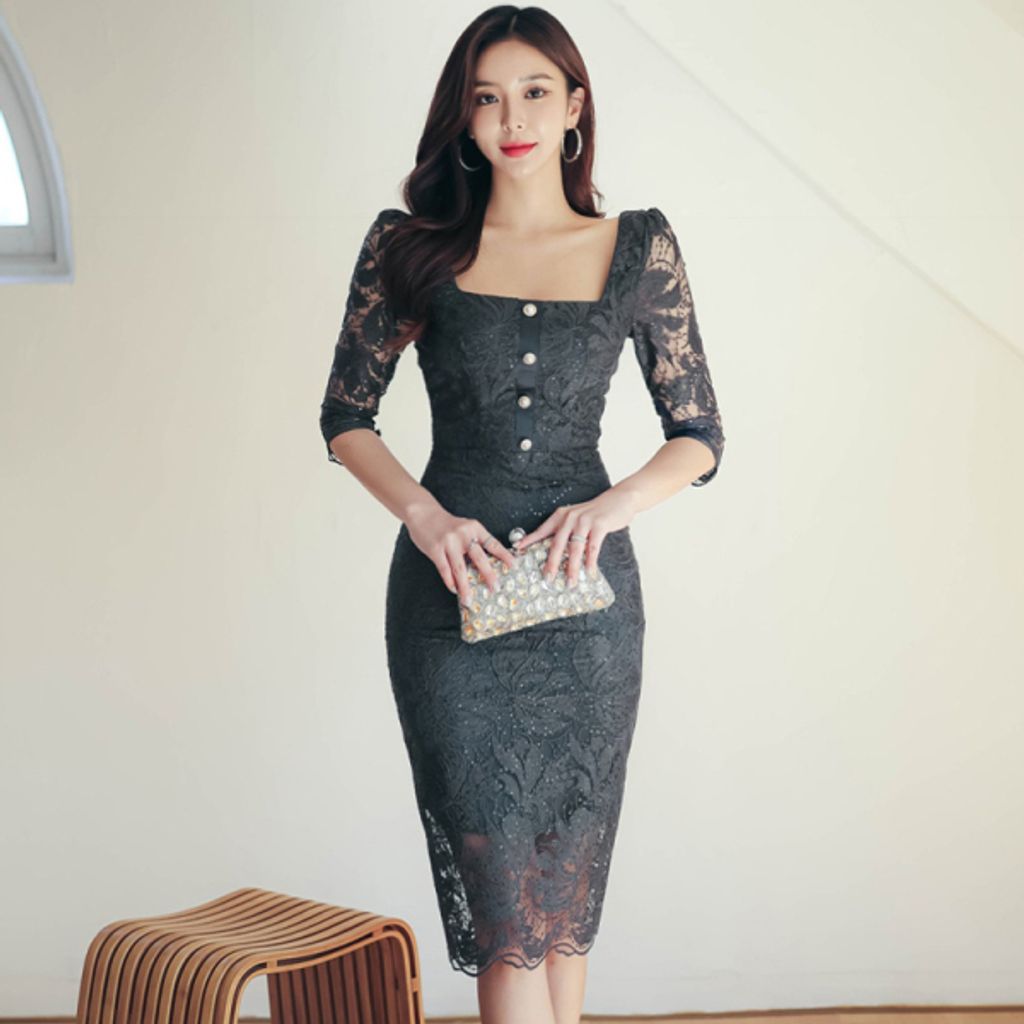 Black Square Collar Lace Three-quarter Sleeve Slim Dress