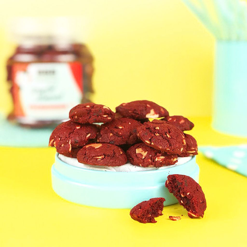Scarlet-Almond.jpg