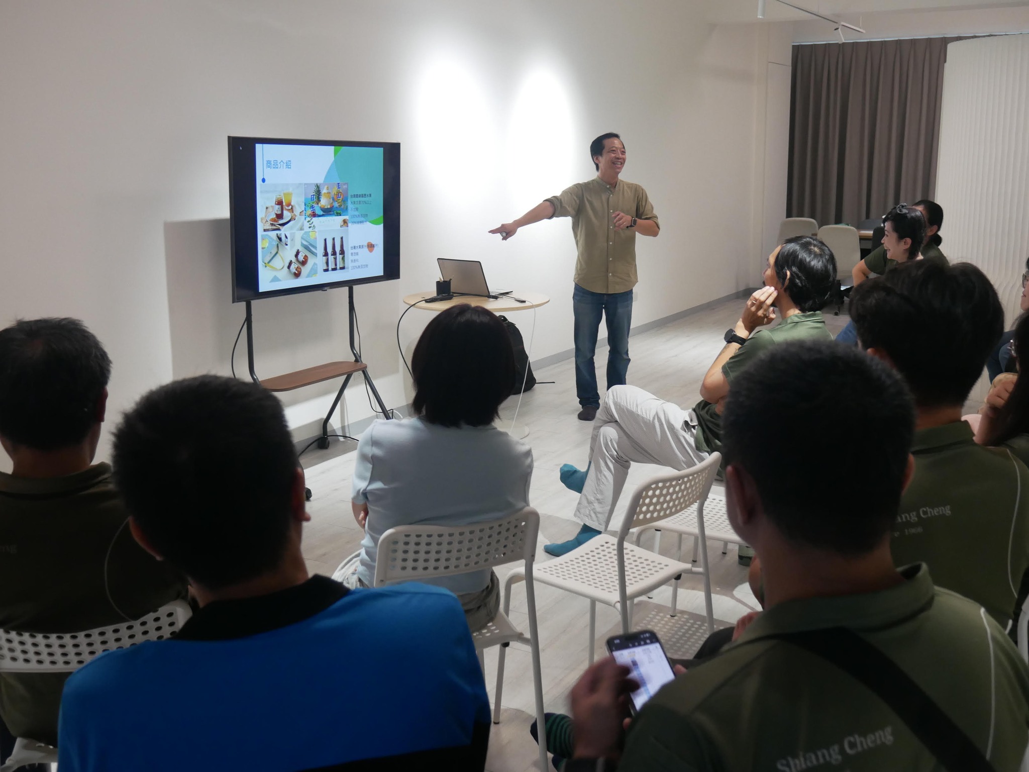 《當工業循環遇上農產循環:中油經銷商祥成行攜手格外農品,以中秋禮盒共創企業永續新典範》2