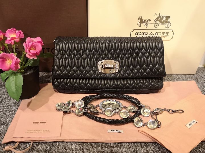 miumiucrystal (4).jpg