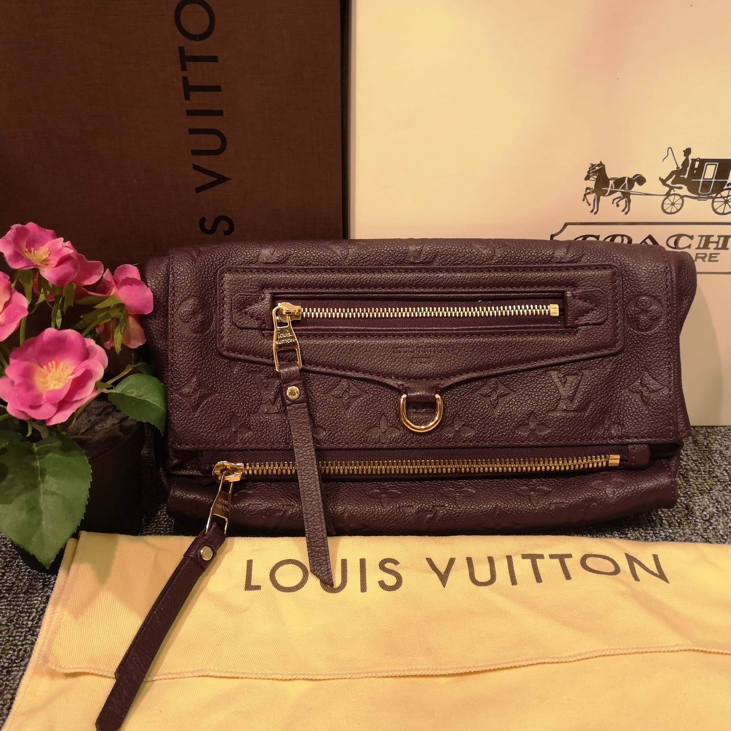 Louis Vuitton Monogram Empreinte Petillante Clutch, Louis Vuitton Handbags