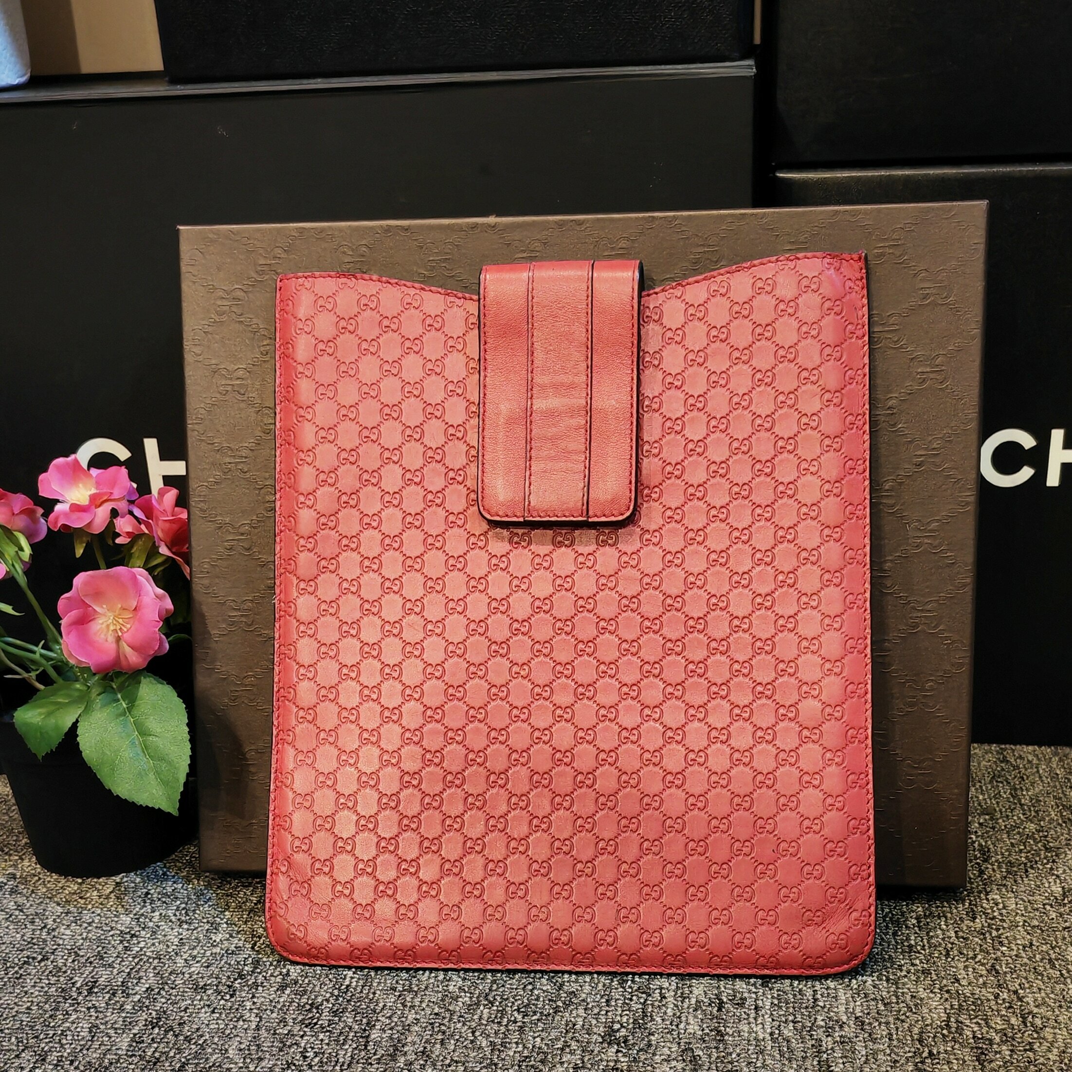 Gucci GG Micro Guccissima Ipad Case – Luxury Valley Branded Bags KL