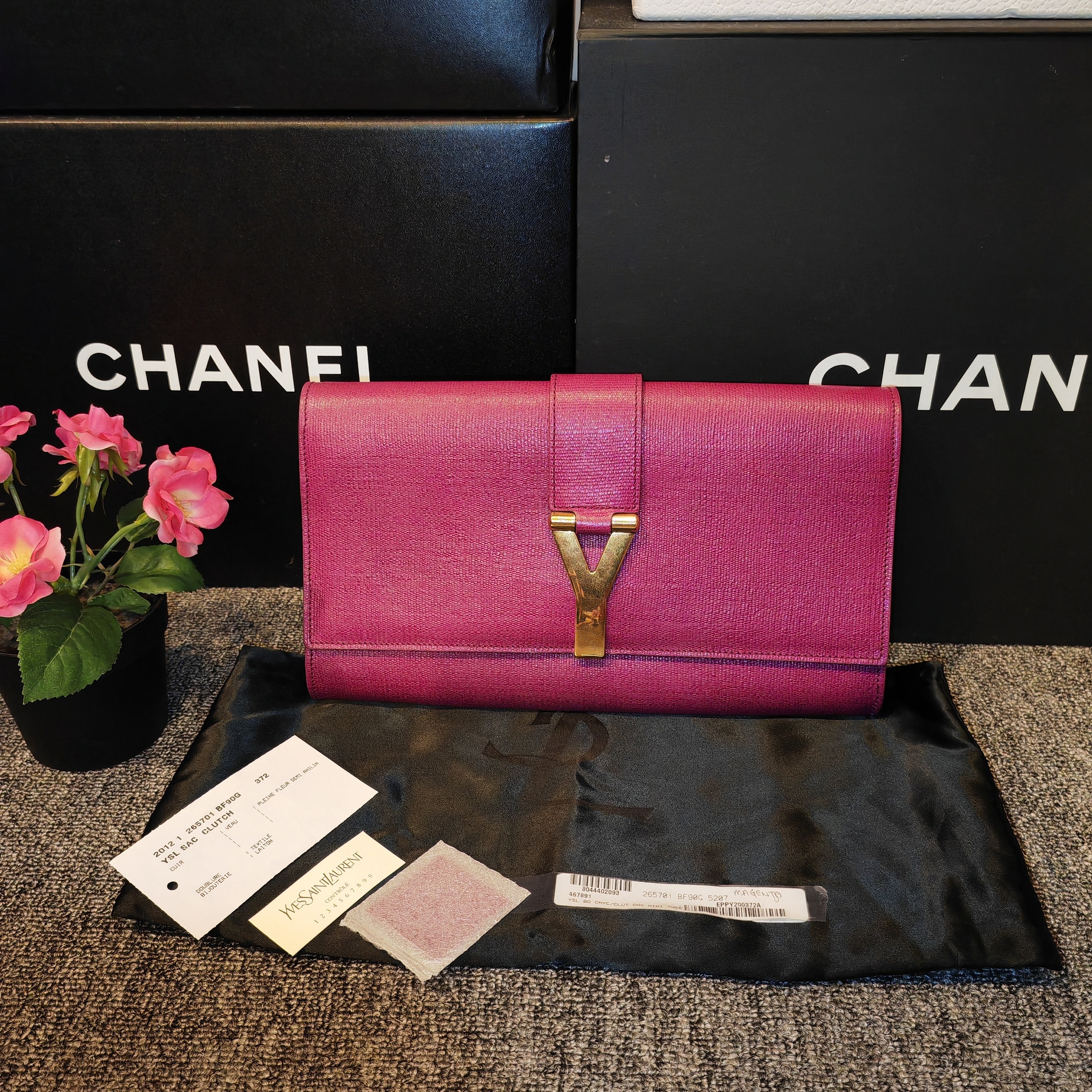 SALE) YSL Leather Chyc Clutch (Magenta) – Luxury Valley Branded