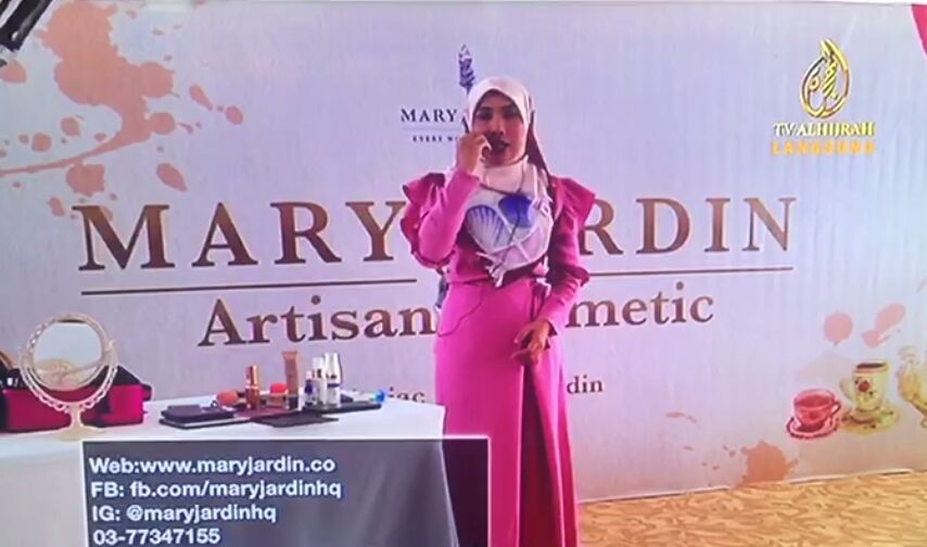 MUA Amni Kifli di make up workshop & english hi tea Mary Jardin