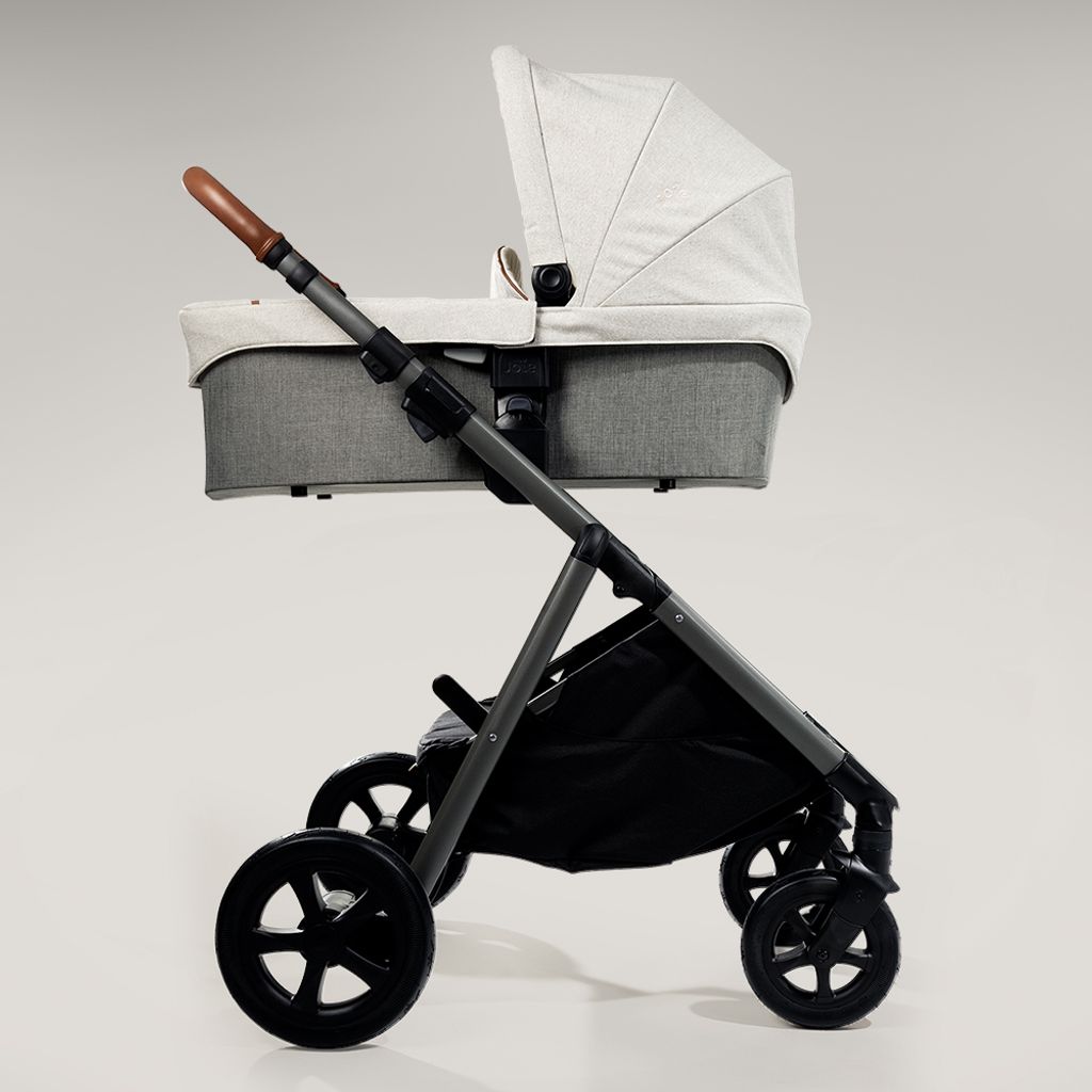 S1910AAOYS000_aeria_oyster_CarryCot_2848_CS_CC_HR.jpg