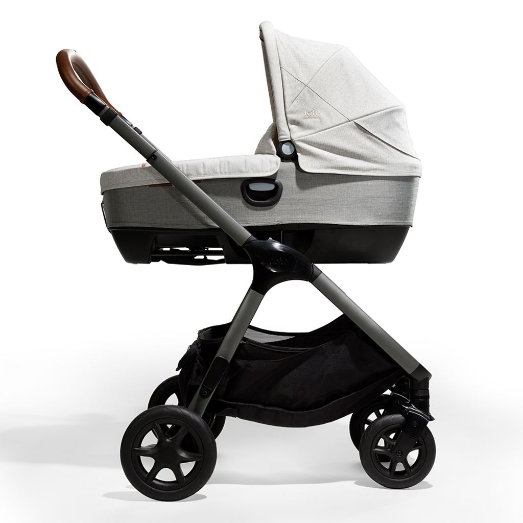 C2105AAOYS000_calmi_oyster_profile_pushchair_8760_CS_CC_HR_WB.jpg