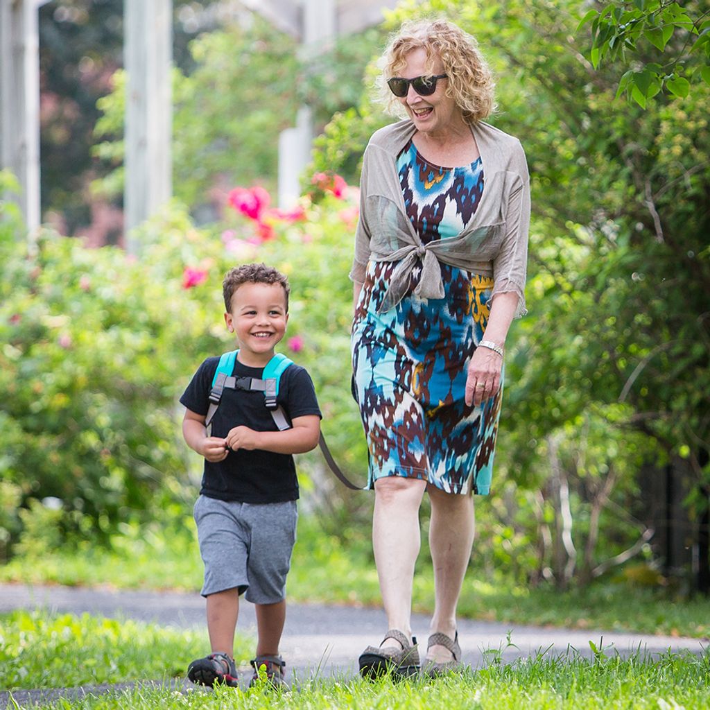 B0148A - PAK - Lifestyle - Child and Grandmother walking in park 5