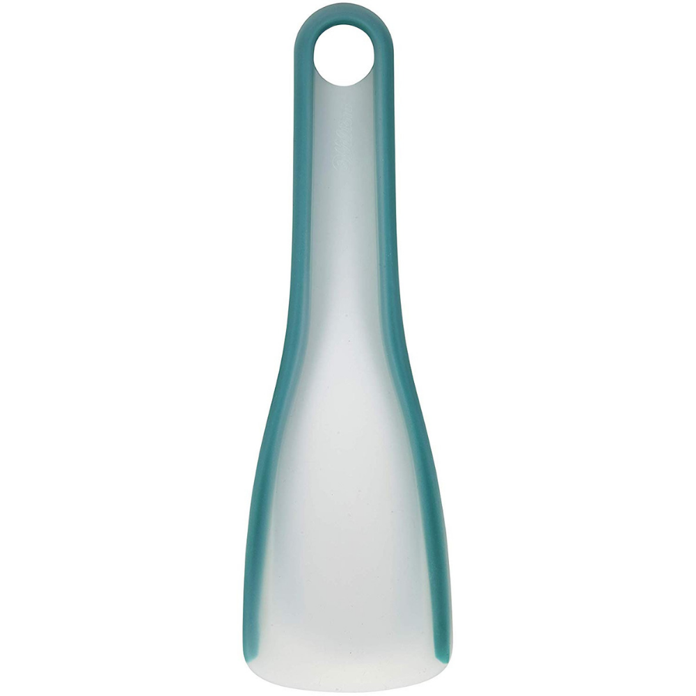 wilton squeeze and pour spatula 3.png