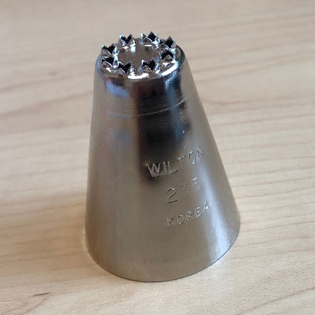 WILTON, Piping Tip Multi Opening Tip 235 Pastry Pro