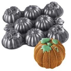 HEB Obsessed - All these Wilton Halloween baking items... | Facebook