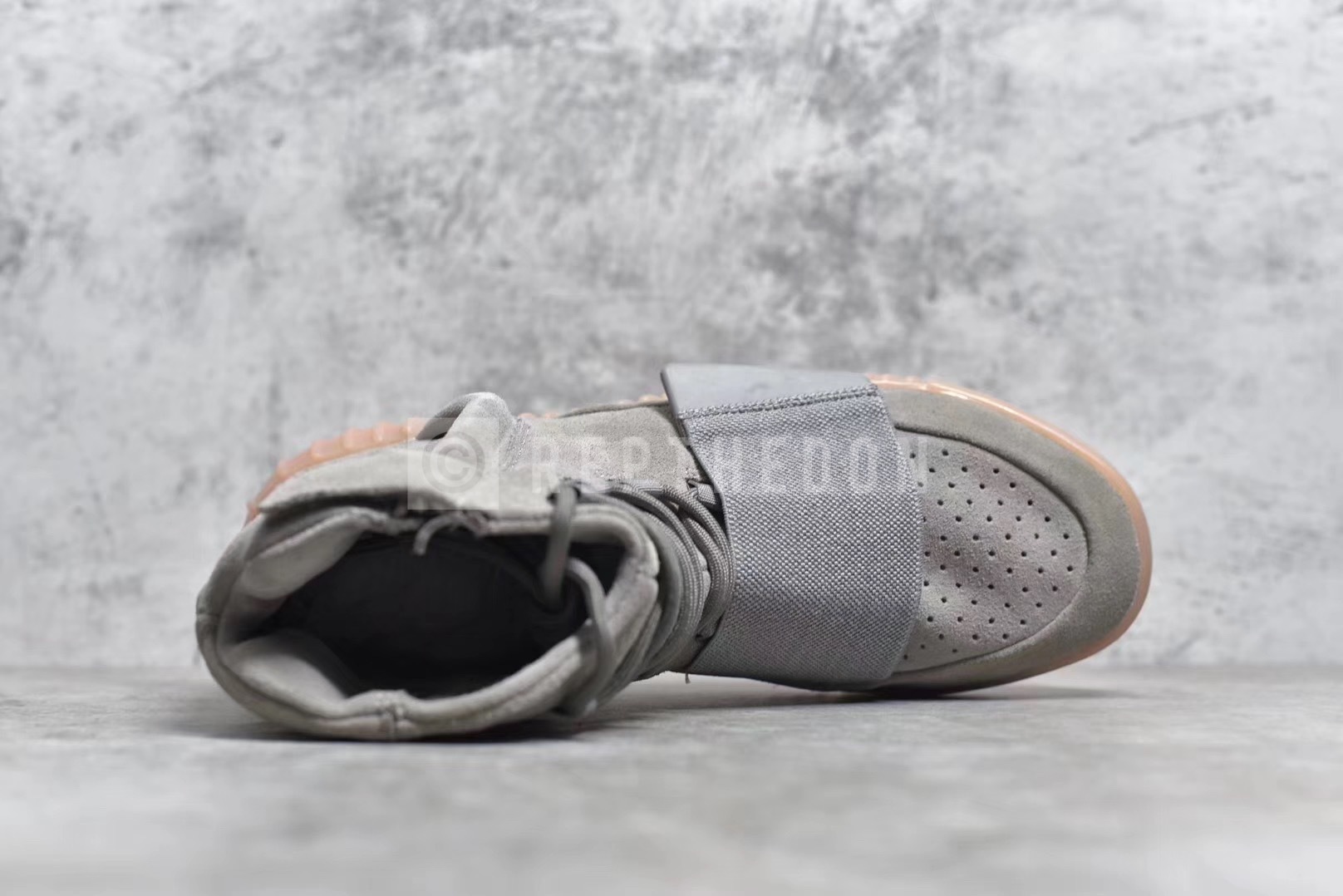 US Stocklists Yeezy boost 750 triple black release bmkz