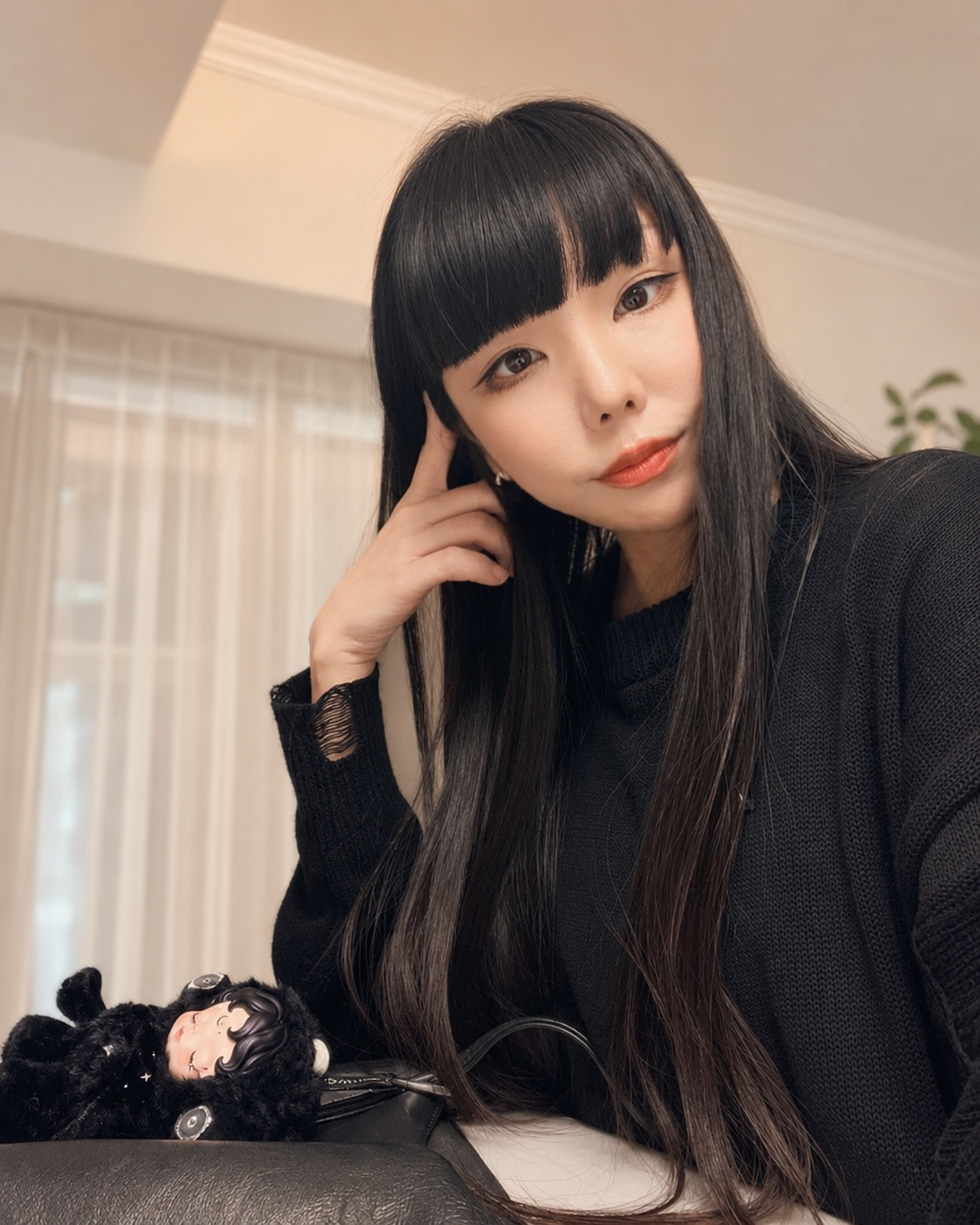 占卜師 Olivia 的生活人像