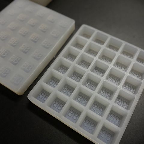 Balenciaga Silicon 1