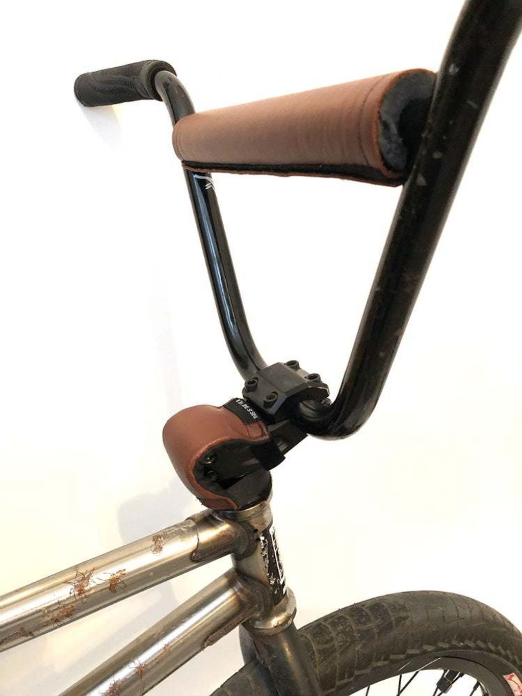 stembuddy-crossbar-pad-brown-bike-square.jpg