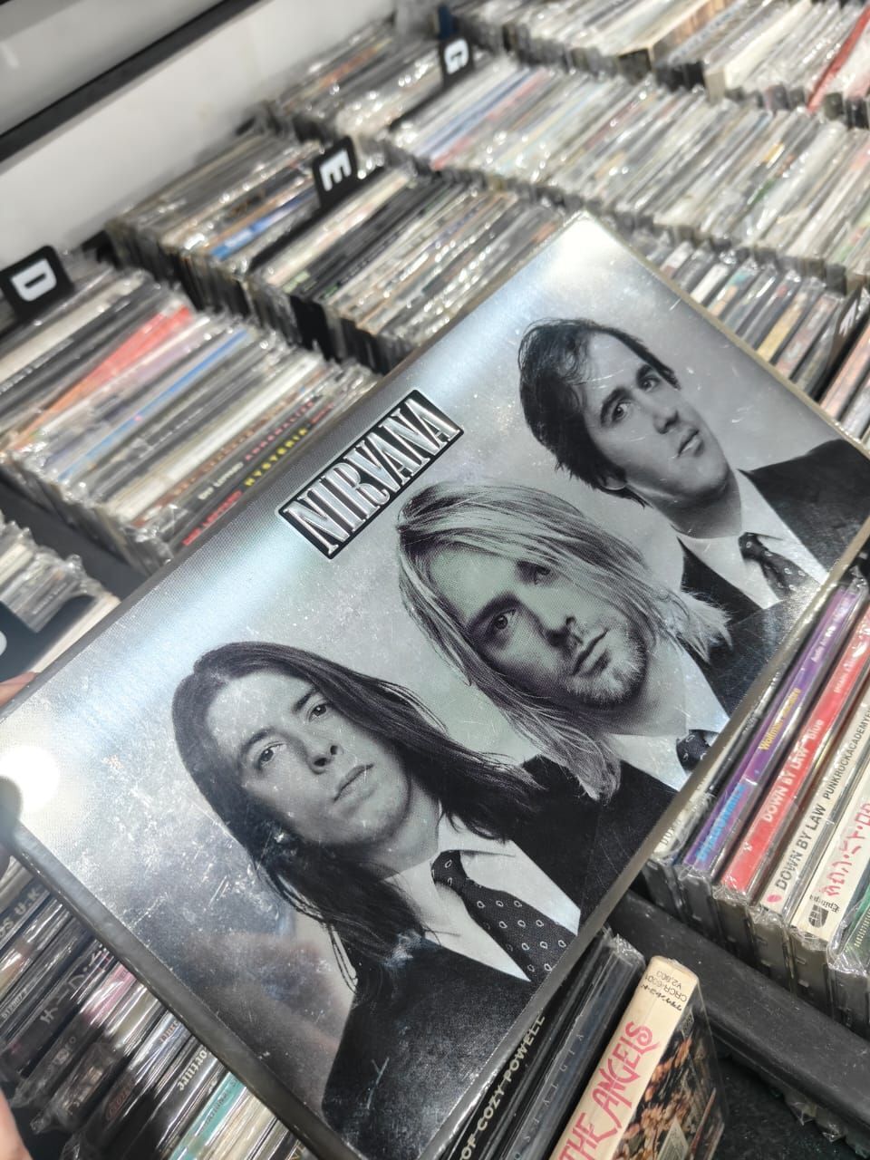 Used) NIRVANA With The Lights Out (US BOXSET) 3CD+DVD – Rock At Large
