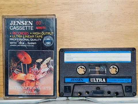 Various INTERNATIONAL HITS Vol 38 CASSETTE TAPE