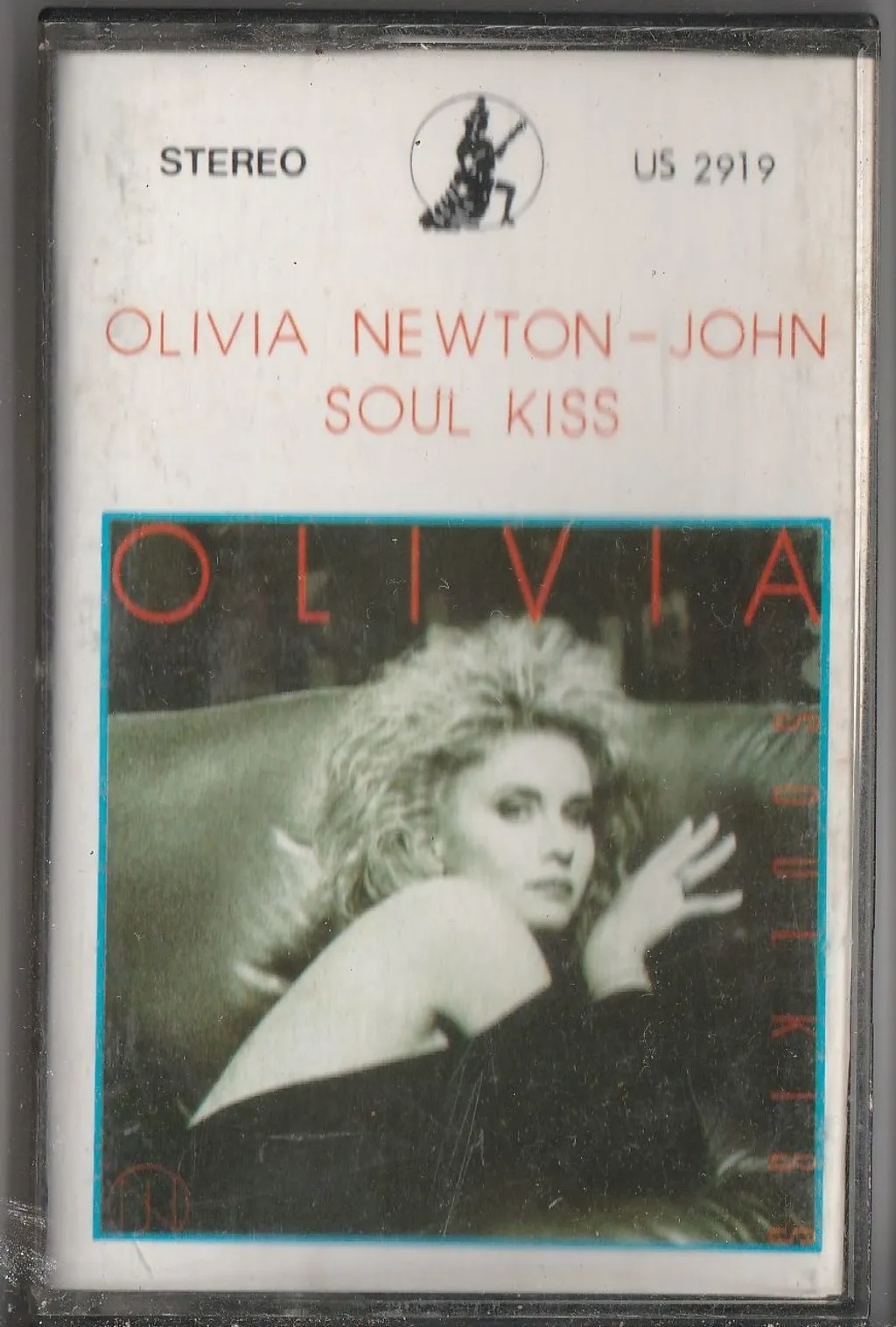 OLIVIA NEWTON JOHN Soul Kiss CASSETTE.jpg