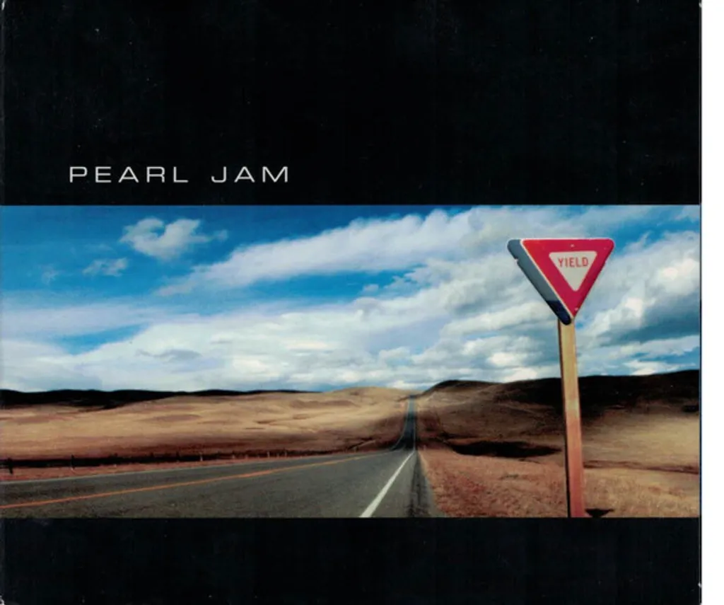 PEARL JAM Yield CD.jpg