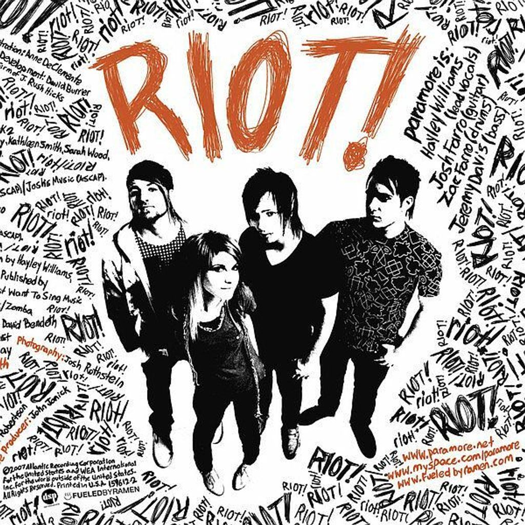 PARAMORE Riot! CD.jpg