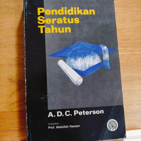 Pendidikan Seratus Tahun (A. D. C. Peterson) 19871