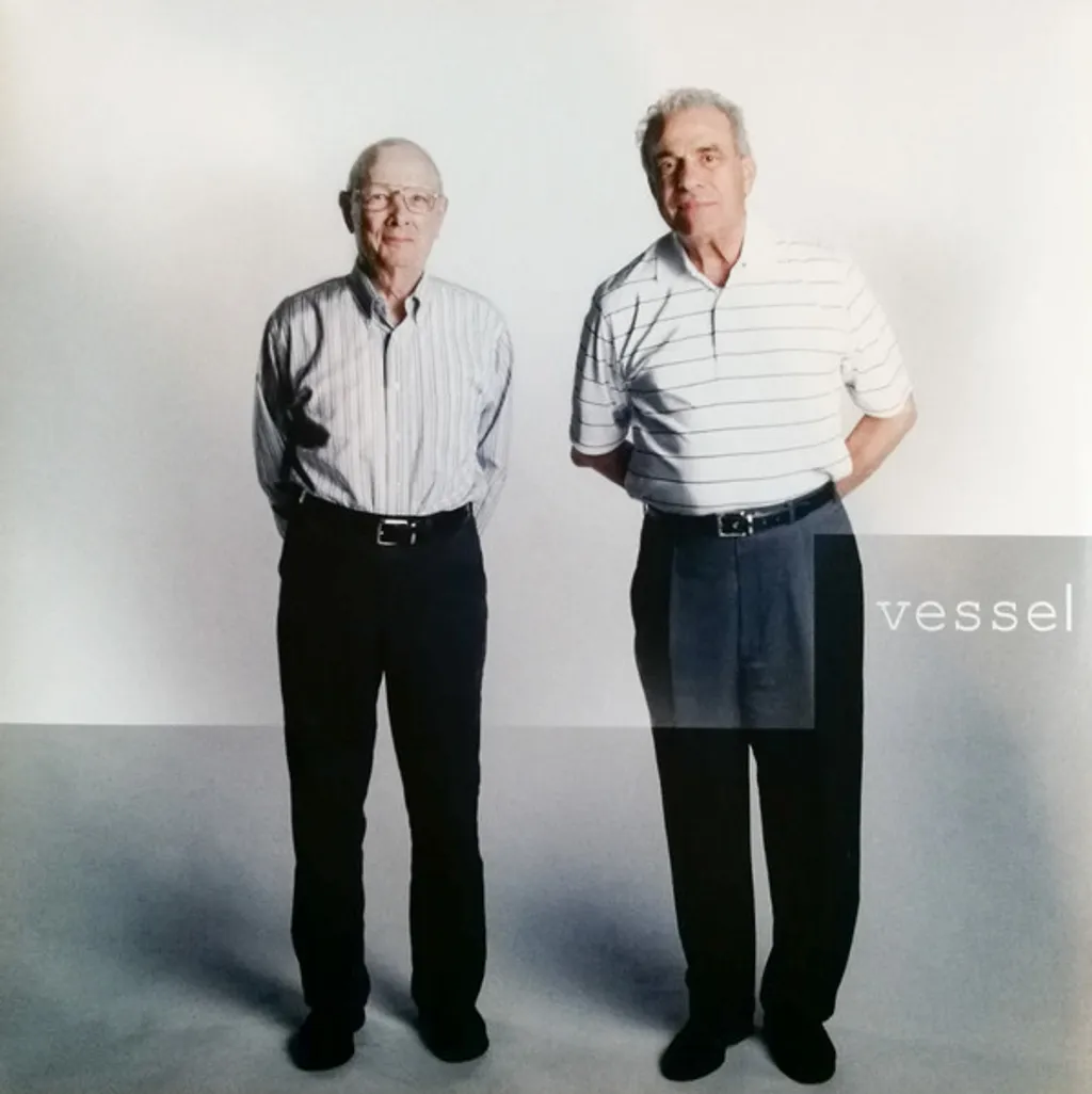 TWENTY ONE PILOTS Vessel LP.jpg