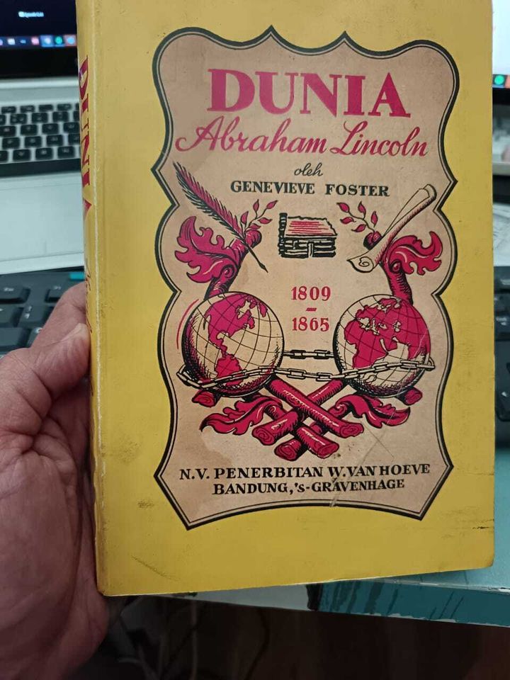 Buku Dunia Abraham Lincoln1