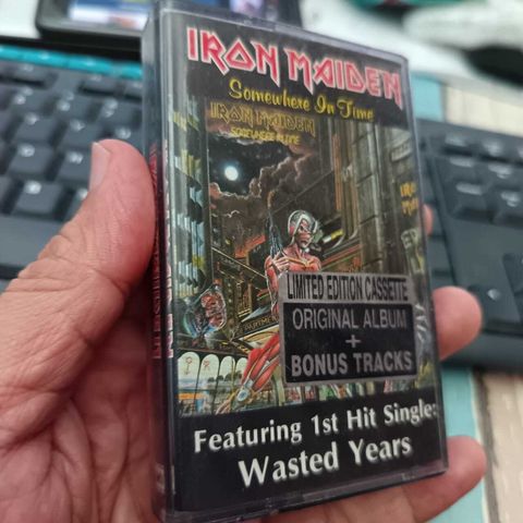 IRON MAIDEN Somewhere In Time cassette tape (tali putus)1