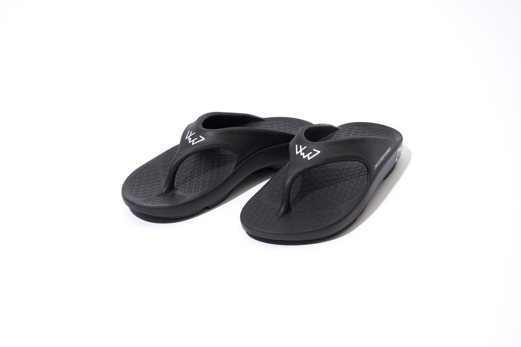 107-1 CMF RECOVERY SANDAL(BLACK)