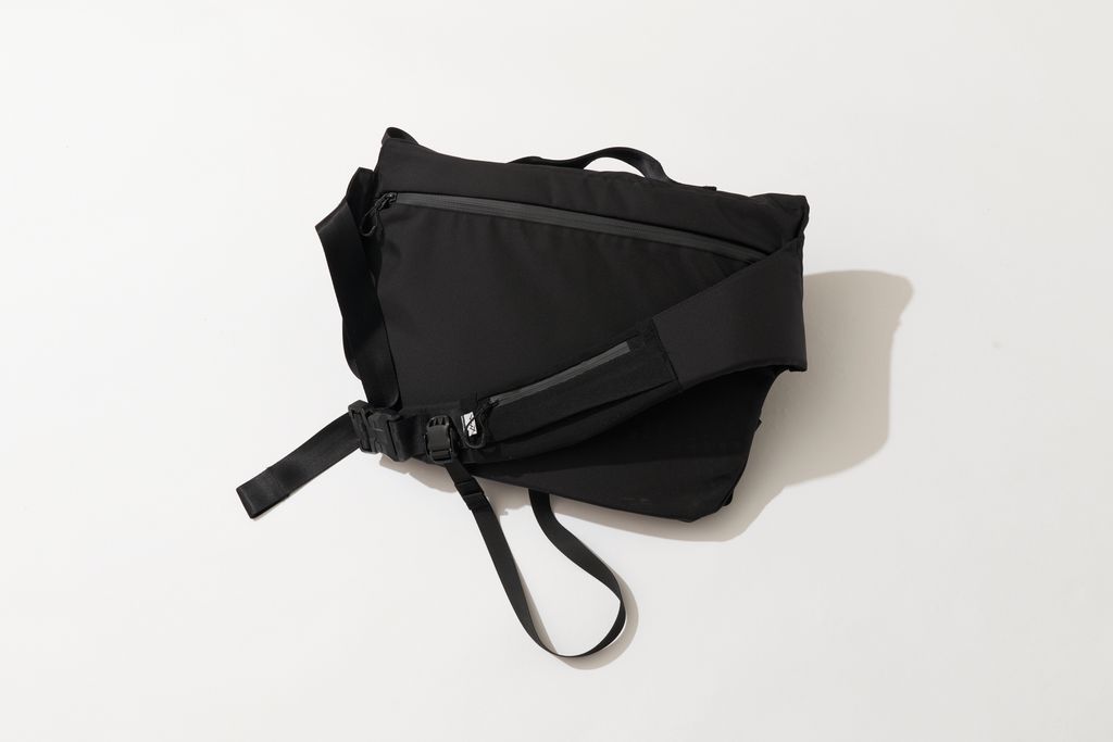 60-2 MESSENGER BAG(BACK)