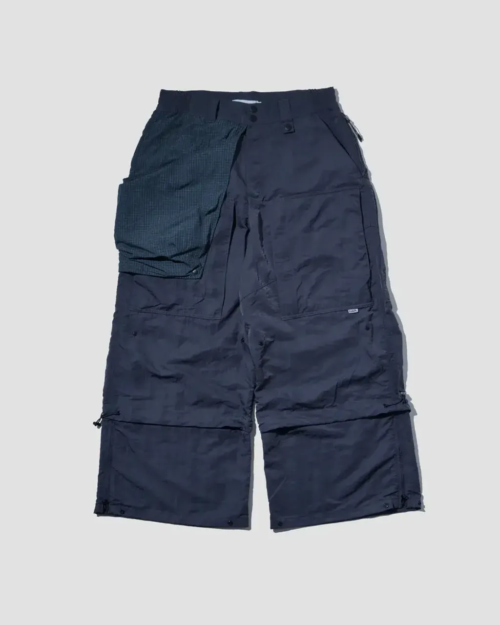 ReformedHeli-CrewFlaredPants_Grey_1_2eda9f31-f68e-46f6-b521-70f02b96b1ce_900x