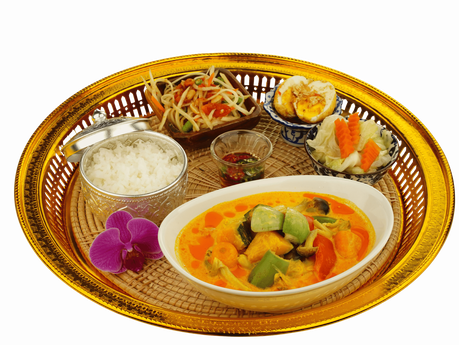 小食泰薑黃鮮蔬咖哩餐盤