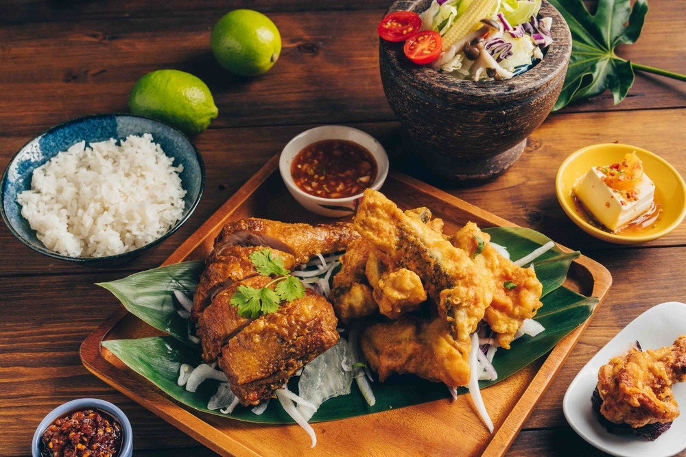 grilledchickenthighandfriedfish-lunchbox