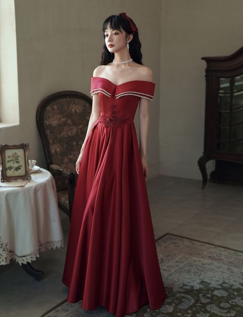 dinner gown 1332a.jpg