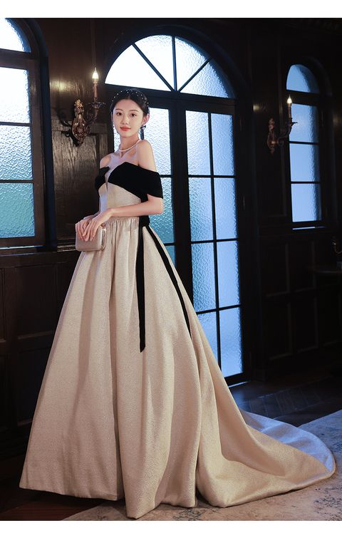 dinner gown 1377