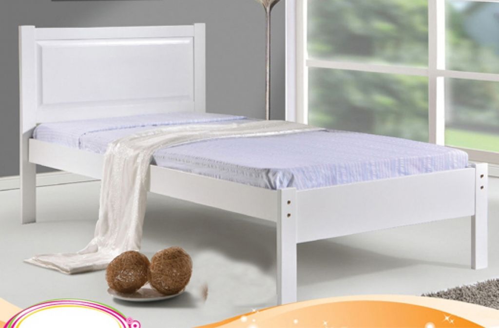 1487425295_1804696_z