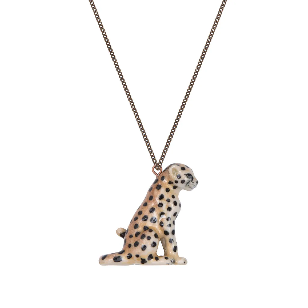 sitting_cheetah_2048x2048 (1).jpg
