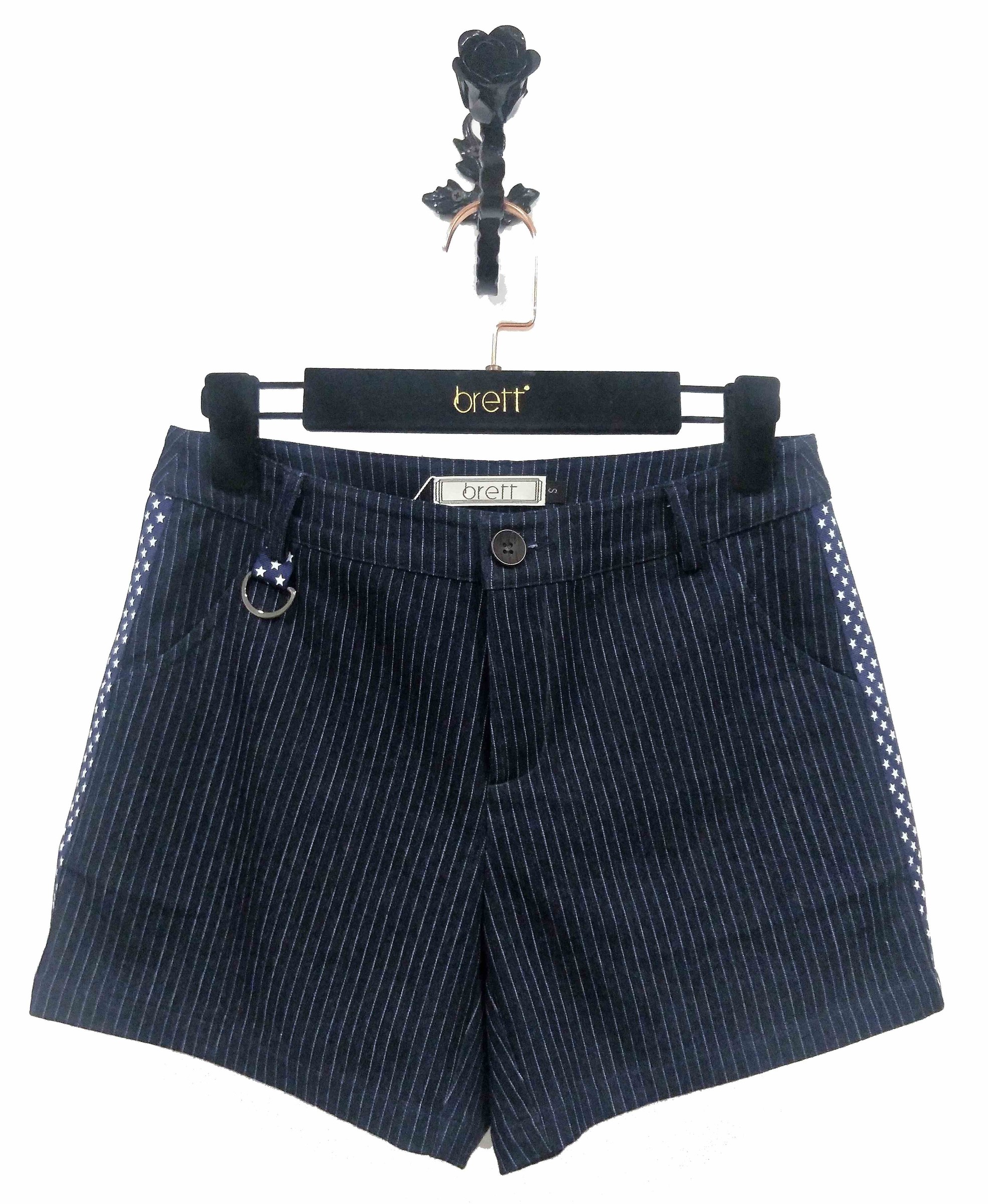 White star hem pattern shorts with striped shorts in navy ladies fashion for mini shorts (6).jpg
