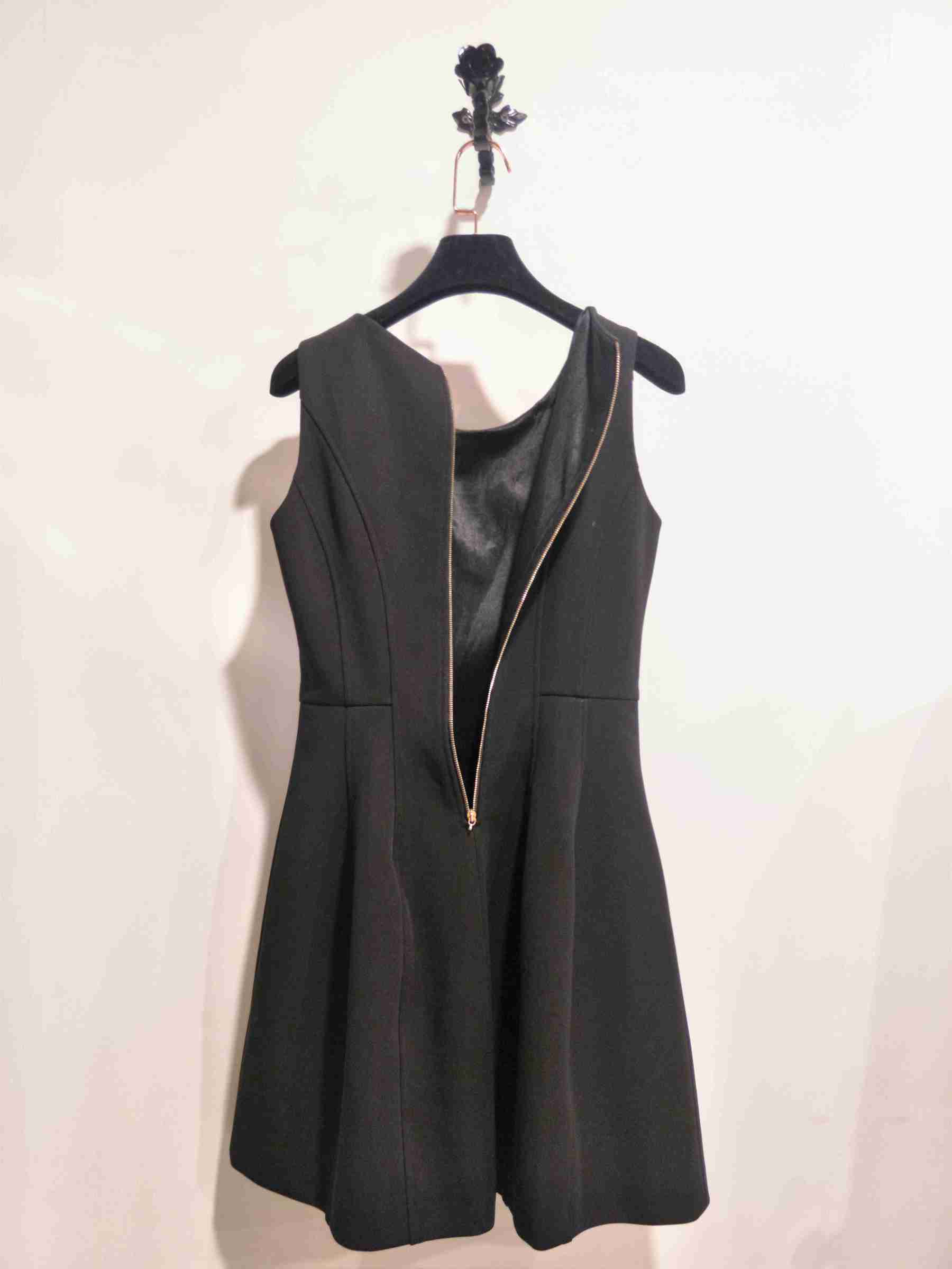 2017Autumn Winter Black Sleeveless Knitted Sexy Cocktail Dress for Party Dress Mini Dress.jpg