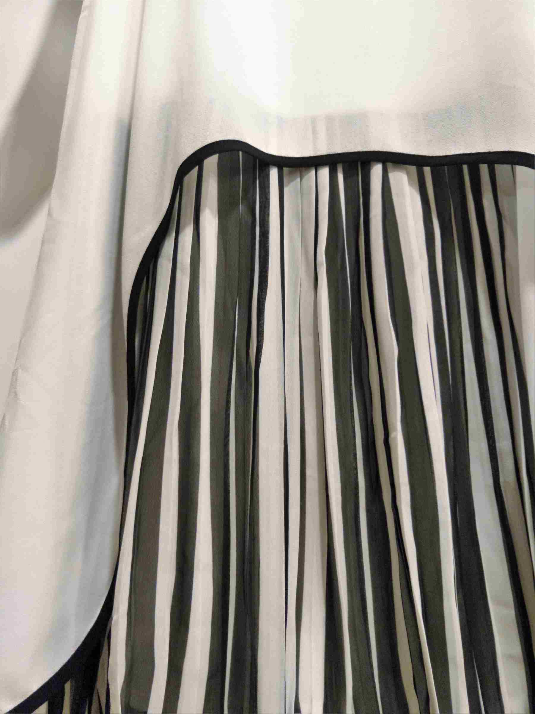 2017 Design Crepe Ladies Chiffon Dress Short Sleeve White Pleated Dress  Breathable Designer Casual Chiffon Dress.jpg