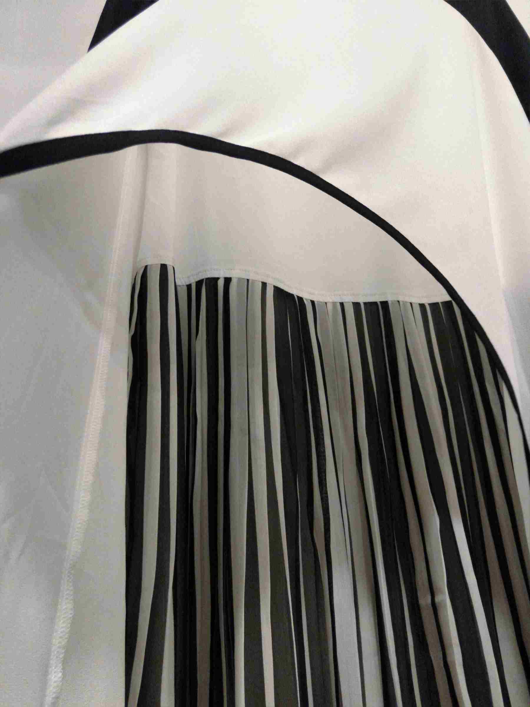 2017 Design Crepe Ladies Chiffon Dress Short Sleeve White Pleated Dress  Breathable Designer Casual Chiffon Dress.jpg
