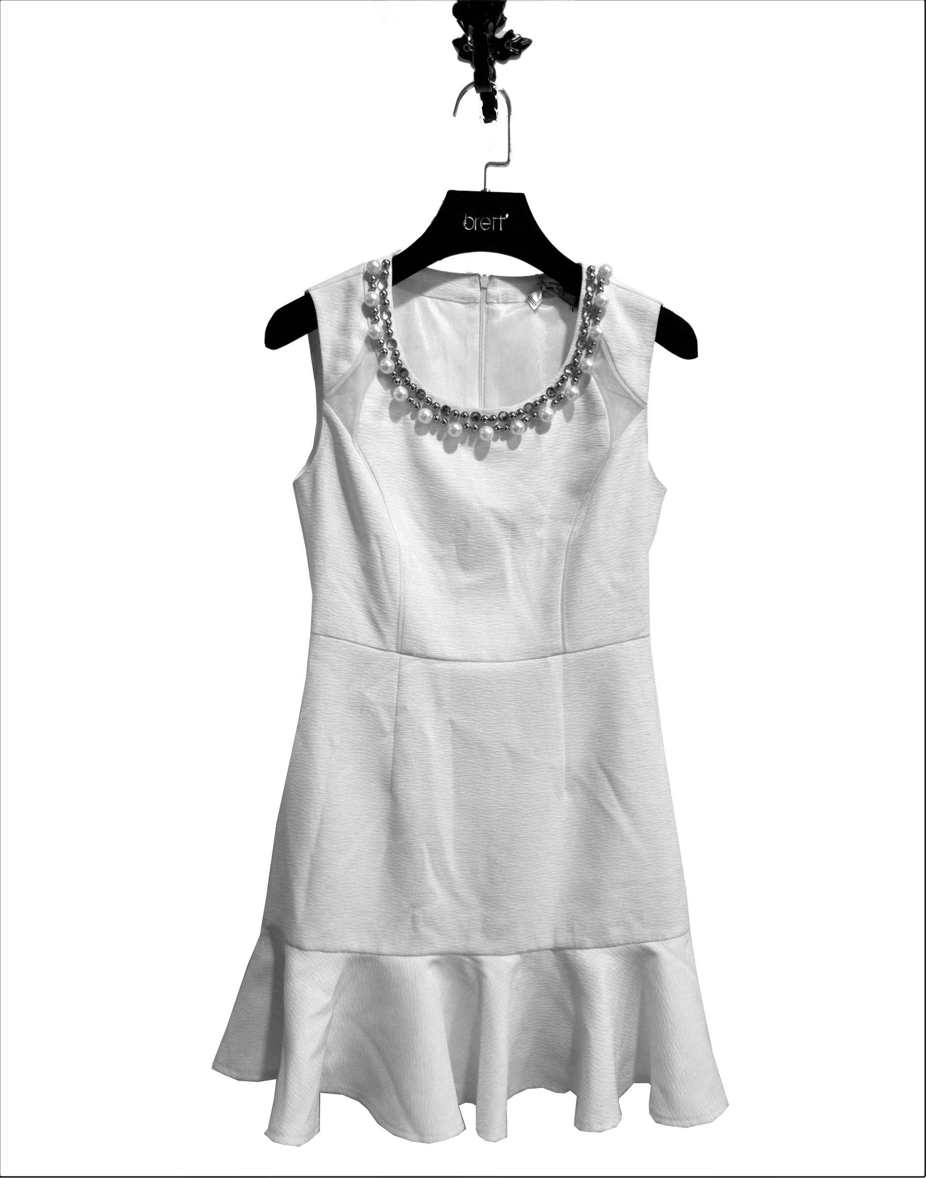 Ladies fashion Cocktail dress Design White Sleeveless Ladies Cocktail Dress with Pearls and Rhinestones Decoration (Copy).jpg