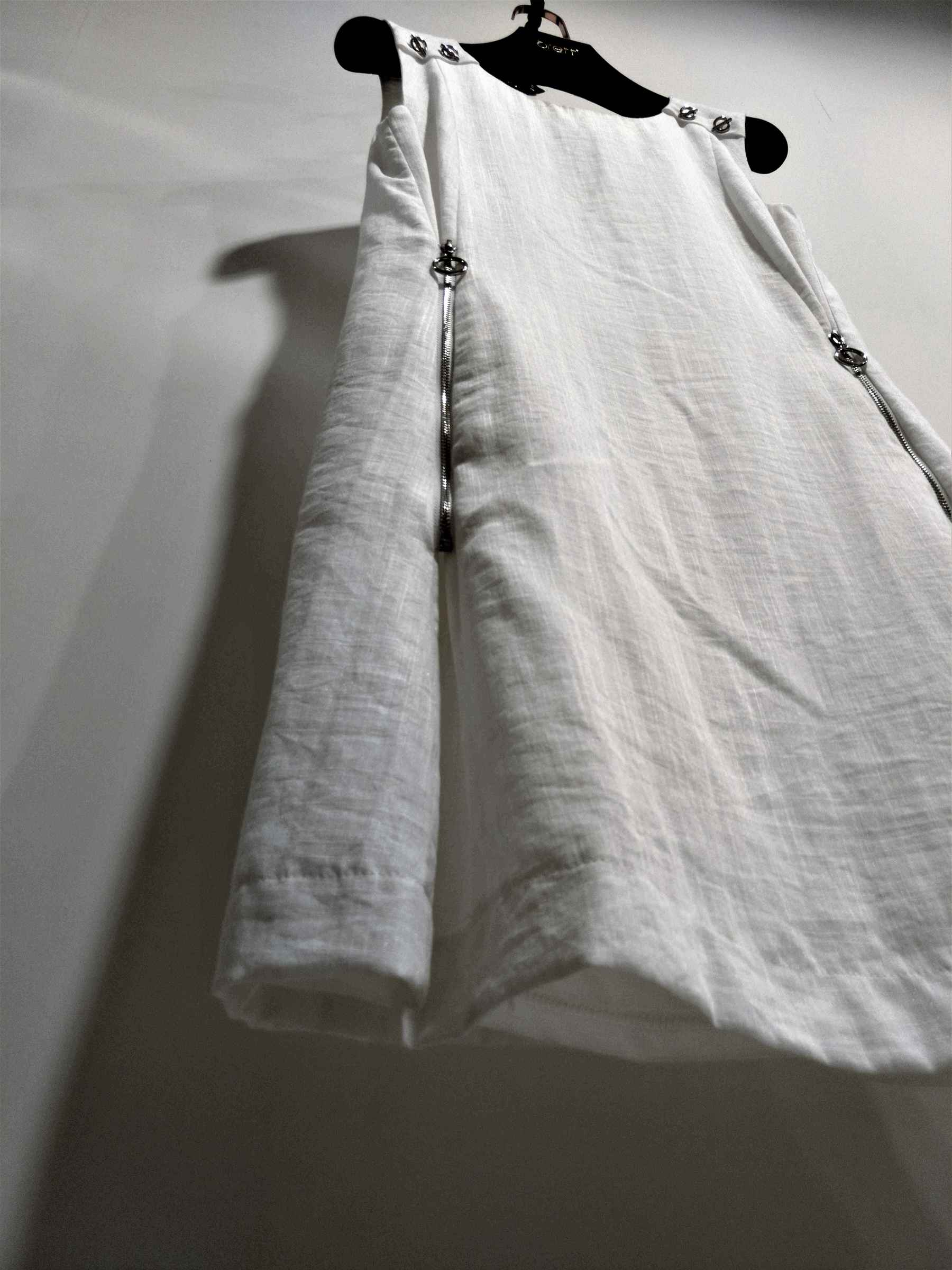 Woman Ladies Cotton Casual Dress with Autumn Winter Beautiful Design Sleeveless for Daily White Dresses (Copy).jpg