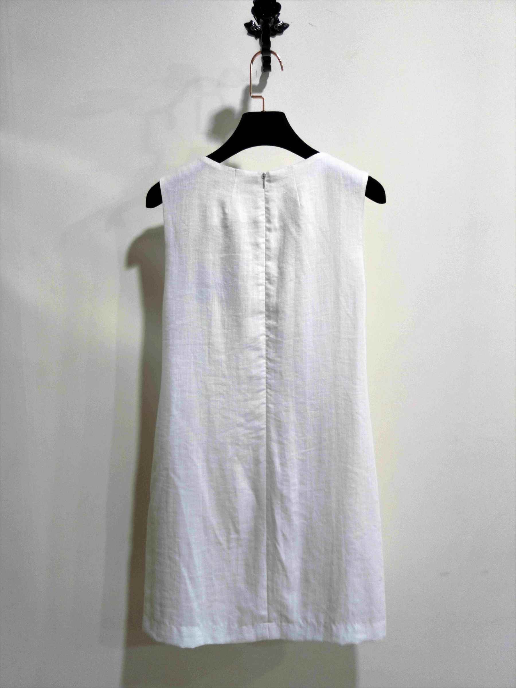 Woman Ladies Cotton Casual Dress with Autumn Winter Beautiful Design Sleeveless for Daily White Dresses (Copy).jpg