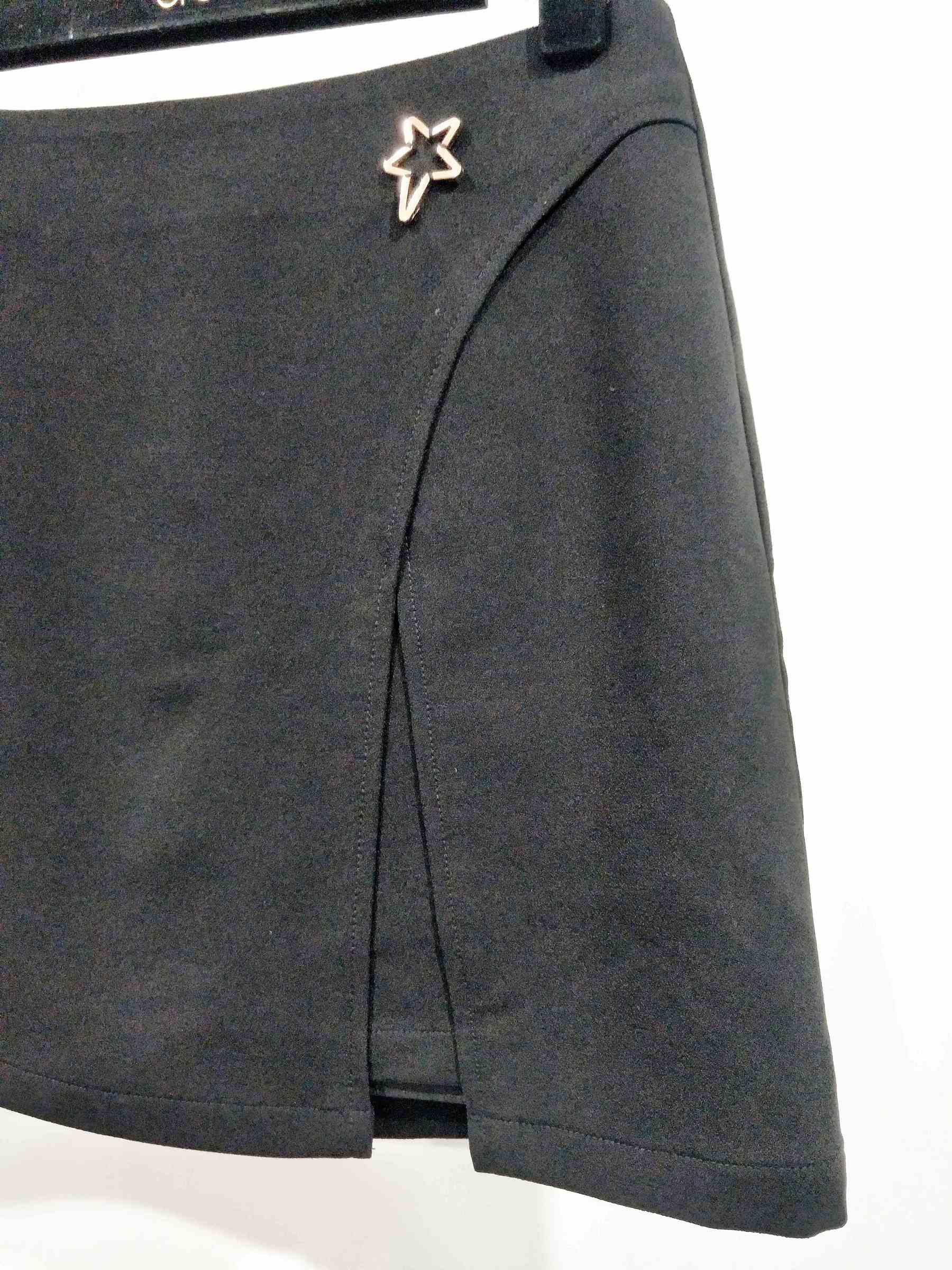 E63186XD-黑色假兩層低開叉短裙-成衣代工 (2).jpg