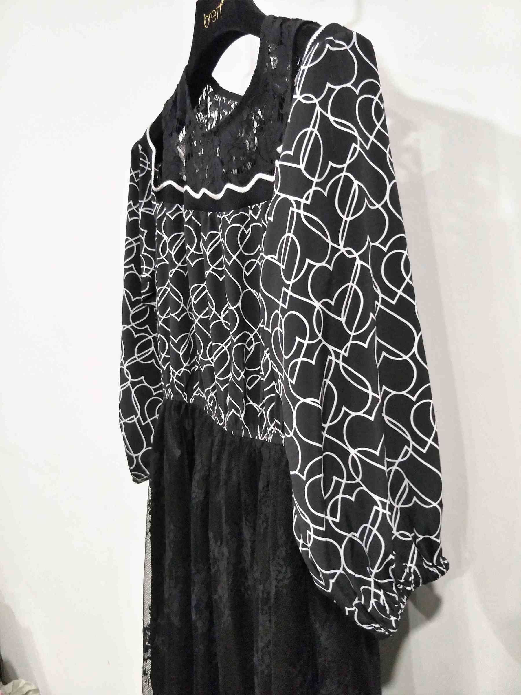E63135LD-胸前挖洞黑色蕾絲假兩件式連衣裙-女裝代工 (10).jpg
