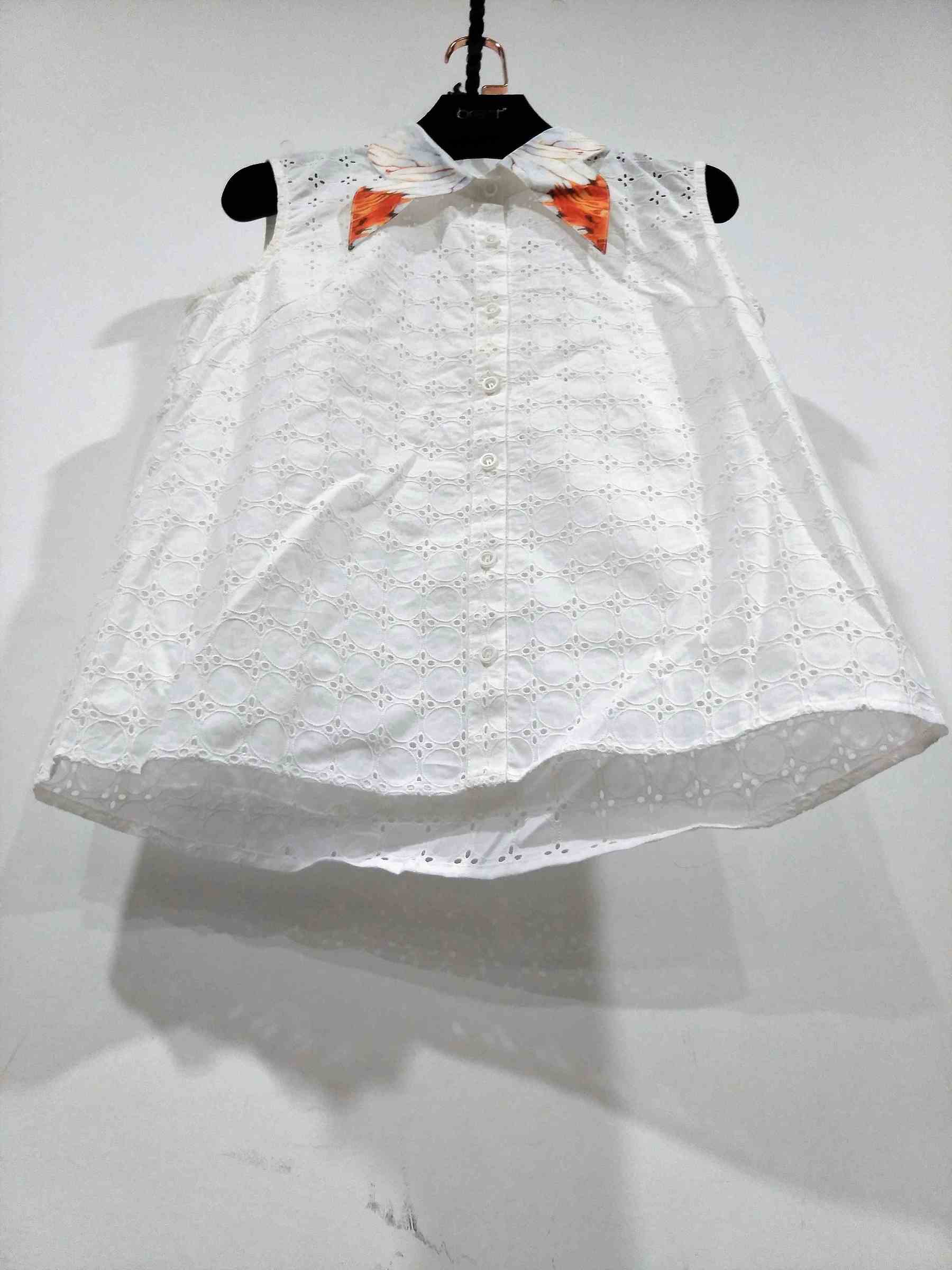 E63291SD-白色蕾絲領口春夏印花上衣-服裝代工 (7).jpg