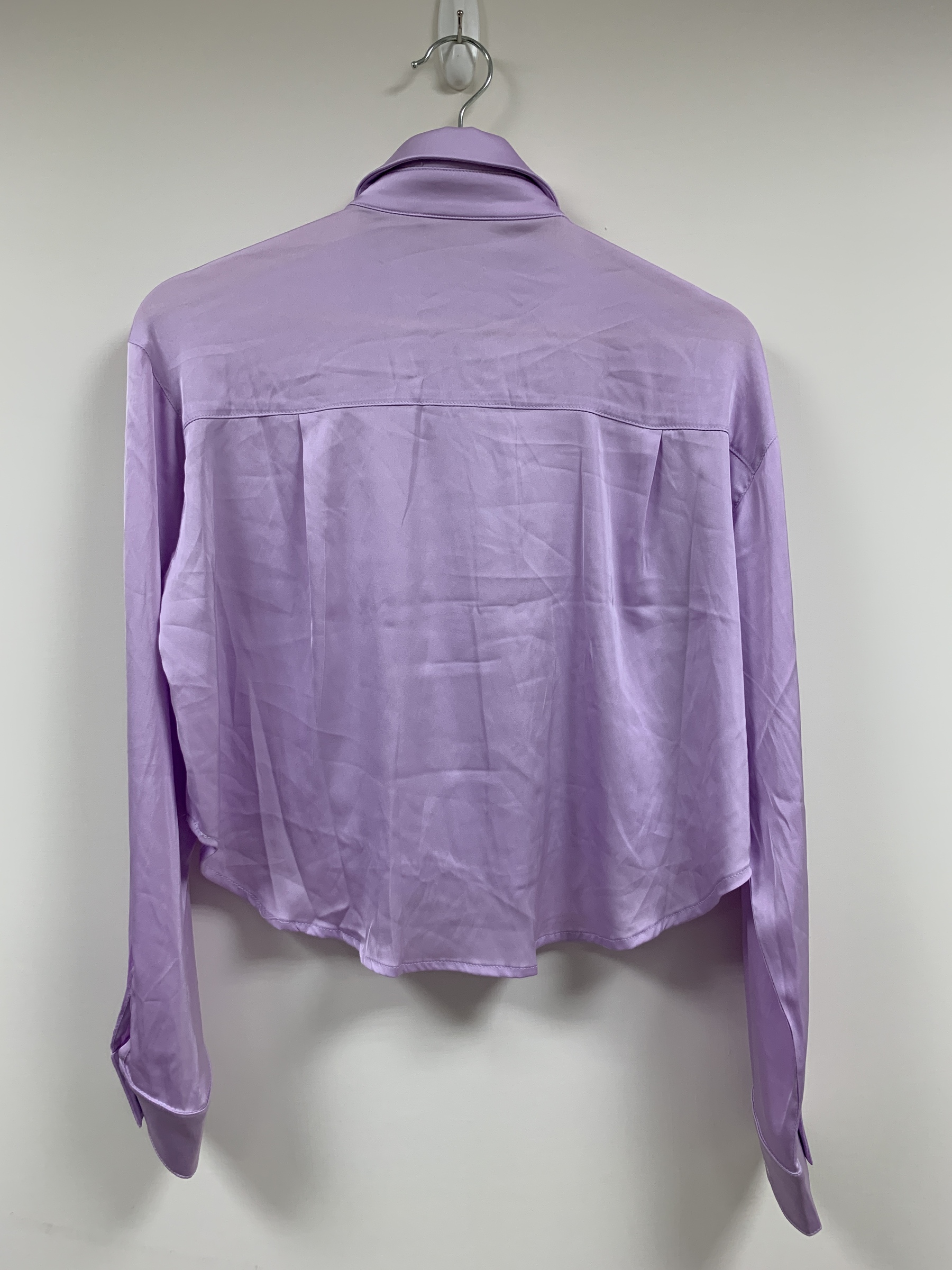 紫色緞面舒適女性襯衫