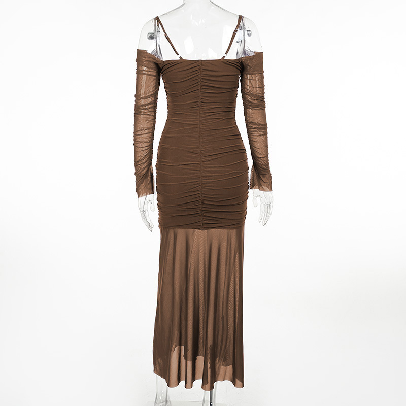 brown mannequin 3