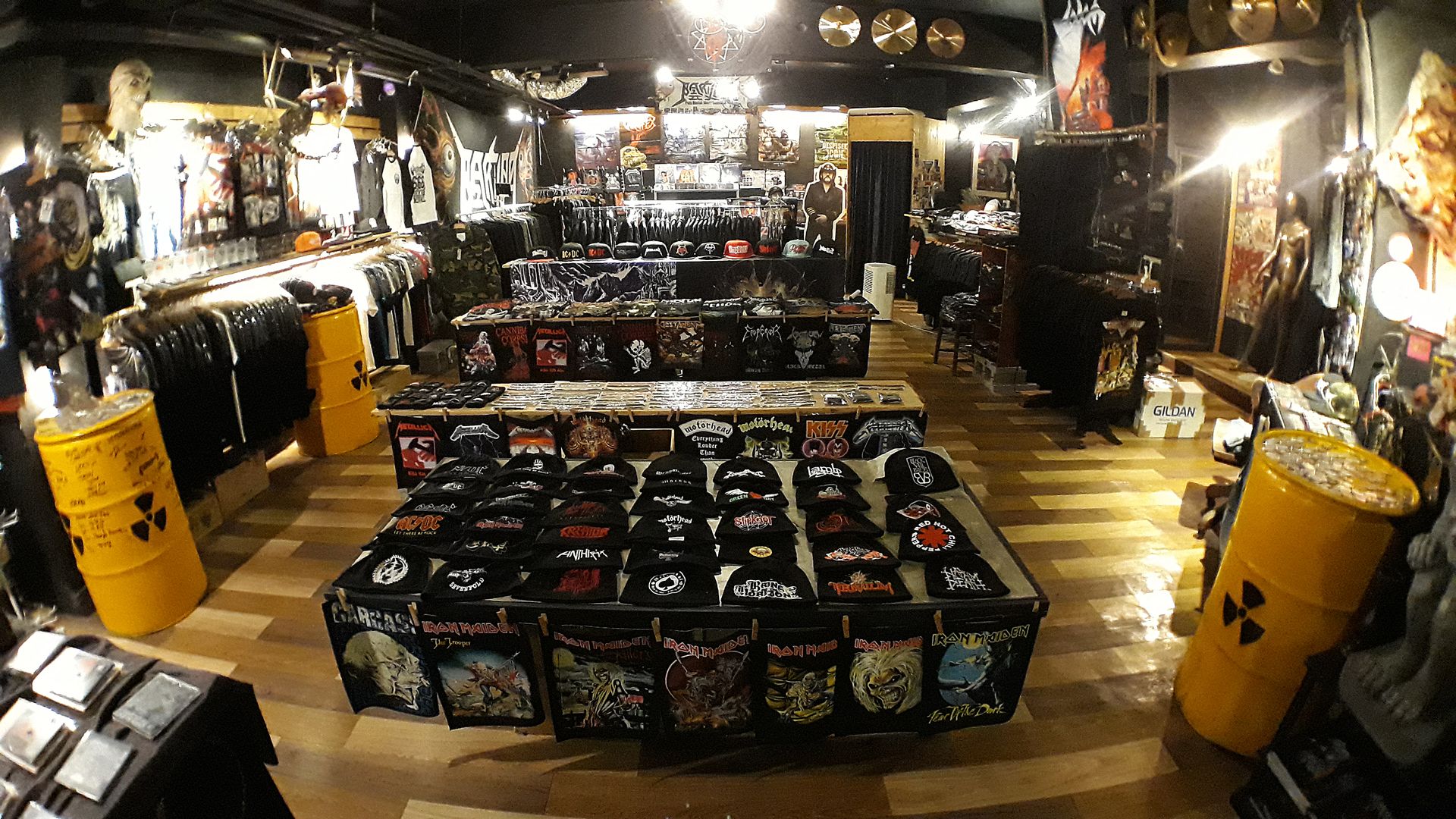 陰府門 Pub Metal Shop - No.1 Heavy Metal Shop in Taiwan - 實體門市 / Physical Store
