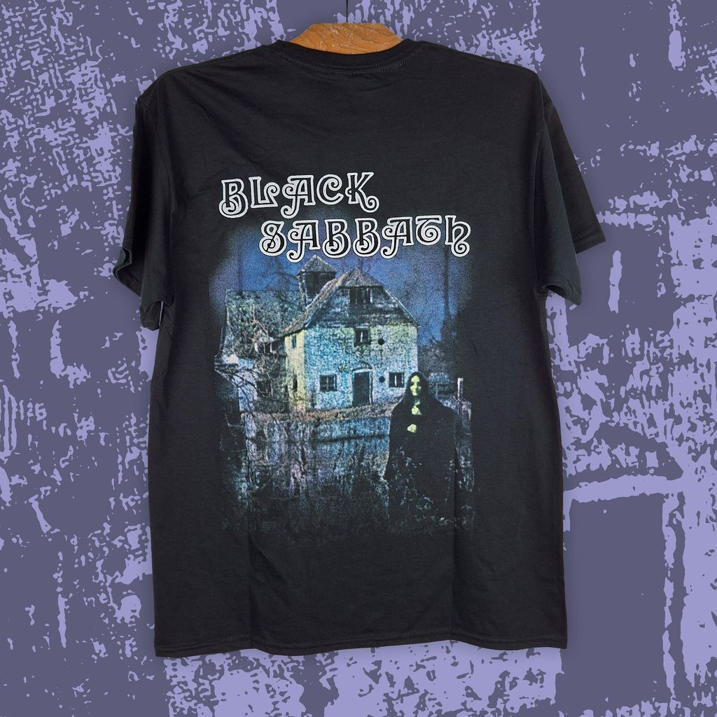 Black Sabbath-Debut Album TS (2)